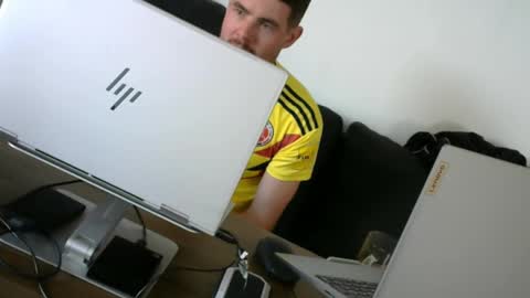 The Sultan online show from September 2025 07:35:01 PM