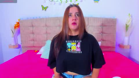 Snapshot of summer_girls01 chatting on February 2026 11:37:01 PM summer_girls01 online show from February 2026 11:37:01 PM