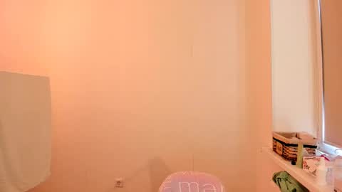 Summer Preston online show from February 2025 01:00:02 PM