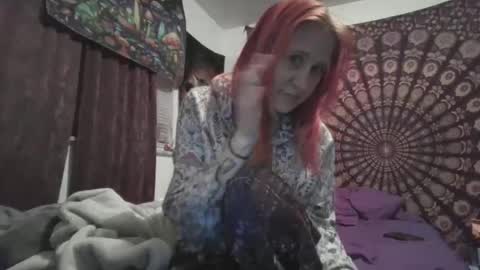 Summer Rainz online show from November 2025 04:01:02 AM