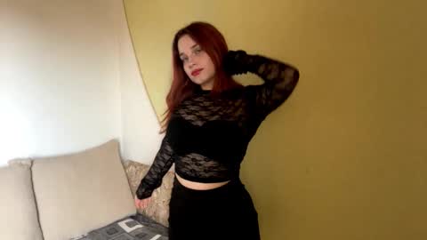 Emily online show from November 2025 08:44:01 AM