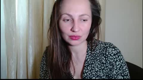 sun__shadow online show from November 2025 12:59:03 PM