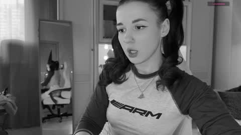 Miss Nelly online show from December 2024 07:25:02 AM