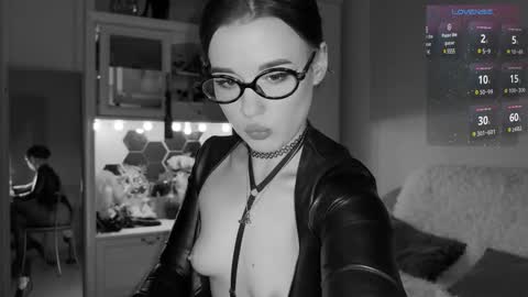 Miss Nelly online show from February 2025 11:30:01 PM