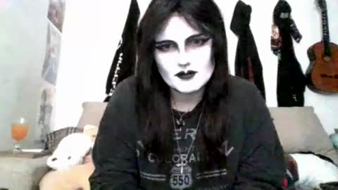 Snapshot of sundaygoth chatting on June 2026 06:43:01 PM sundaygoth online show from June 2026 06:43:01 PM