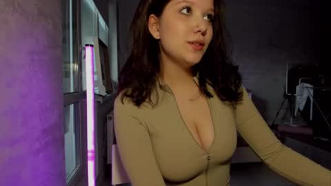 Amy online show from February 2025 01:22:02 PM