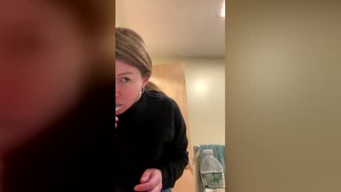 Snapshot of sunnbabe92485 chatting on February 2026 12:37:02 AM sunnbabe92485 online show from February 2026 12:37:02 AM