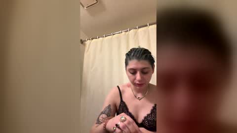 Snapshot of sunni_daes_xo chatting on January 2026 04:27:02 AM Sunni Daes online show from January 2026 04:27:02 AM