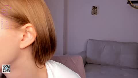 Lily online show from March 2025 04:38:02 PM