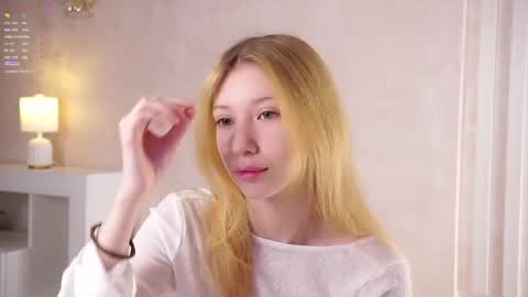 Lily online show from May 2026 02:35:02 PM