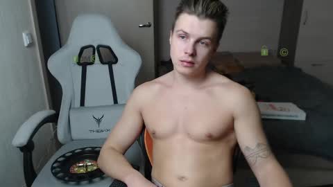 Snapshot of sunny1girl chatting on February 2025 02:33:02 PM Alice and Sergey online show from February 2025 02:33:02 PM