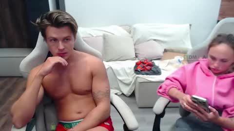 Snapshot of sunny1girl chatting on October 2025 08:27:02 PM Alice and Sergey online show from October 2025 08:27:02 PM