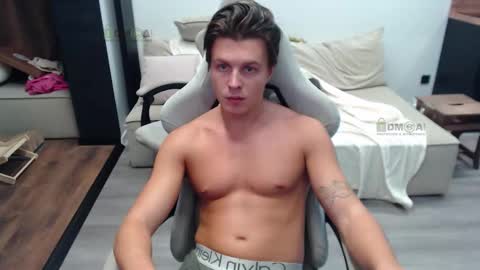 Snapshot of sunny1girl chatting on October 2025 07:24:02 PM Alice and Sergey online show from October 2025 07:24:02 PM