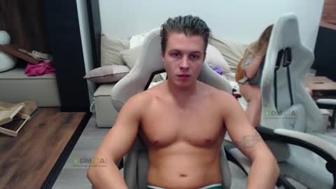 Snapshot of sunny1girl chatting on October 2025 08:33:01 PM Alice and Sergey online show from October 2025 08:33:01 PM