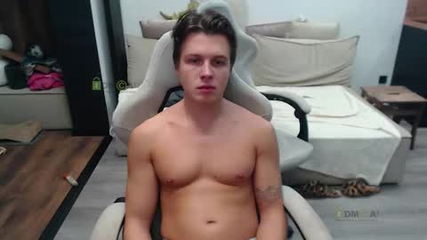 Snapshot of sunny1girl chatting on October 2025 07:47:02 PM Alice and Sergey online show from October 2025 07:47:02 PM