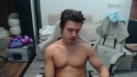 Snapshot of sunny1girl chatting on November 2025 07:07:01 AM Alice and Sergey online show from November 2025 07:07:01 AM