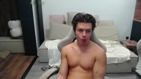 Snapshot of sunny1girl chatting on November 2025 07:41:02 AM Alice and Sergey online show from November 2025 07:41:02 AM