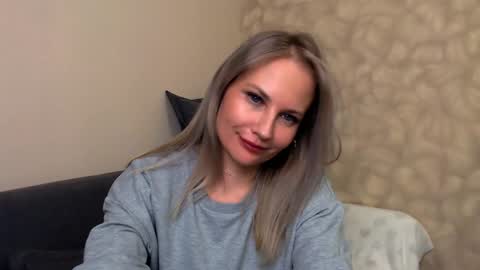 Snapshot of sunny_bunny6 chatting on December 2024 05:04:02 PM Naomi online show from December 2024 05:04:02 PM