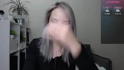 Snapshot of sunny_bunny6 chatting on December 2024 04:05:02 PM Naomi online show from December 2024 04:05:02 PM