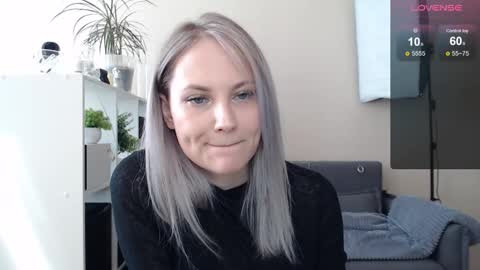 Snapshot of sunny_bunny6 chatting on December 2024 06:08:02 AM Naomi online show from December 2024 06:08:02 AM