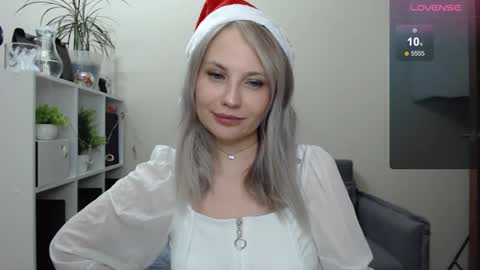 Snapshot of sunny_bunny6 chatting on December 2024 10:28:01 PM Naomi online show from December 2024 10:28:01 PM