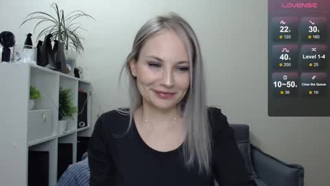 Snapshot of sunny_bunny6 chatting on January 2025 08:13:02 PM Naomi online show from January 2025 08:13:02 PM