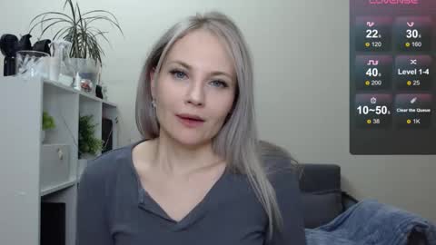 Snapshot of sunny_bunny6 chatting on January 2025 12:09:01 PM Naomi online show from January 2025 12:09:01 PM