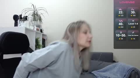 Snapshot of sunny_bunny6 chatting on January 2025 06:31:02 AM Naomi online show from January 2025 06:31:02 AM