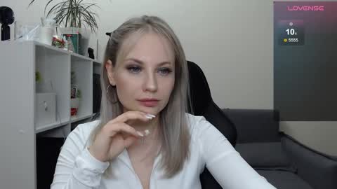 Snapshot of sunny_bunny6 chatting on January 2025 07:20:01 PM Naomi online show from January 2025 07:20:01 PM