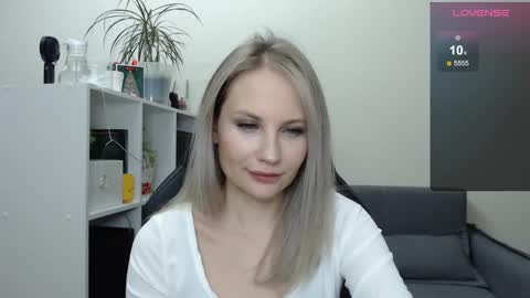 Snapshot of sunny_bunny6 chatting on February 2025 03:29:01 PM Naomi online show from February 2025 03:29:01 PM