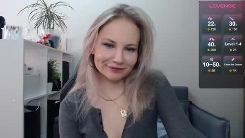 Snapshot of sunny_bunny6 chatting on March 2025 09:22:01 AM Naomi online show from March 2025 09:22:01 AM