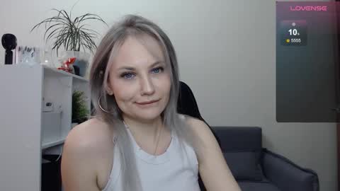 Snapshot of sunny_bunny6 chatting on March 2025 06:23:01 AM Naomi online show from March 2025 06:23:01 AM