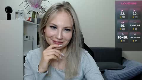 Snapshot of sunny_bunny6 chatting on March 2025 07:53:01 PM Naomi online show from March 2025 07:53:01 PM