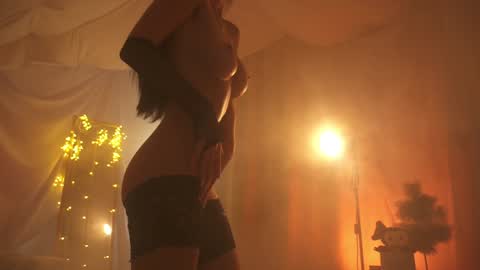 Maria online show from December 2024 02:33:02 AM