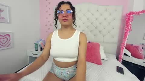 Sunny Smiith online show from November 2025 11:54:02 AM