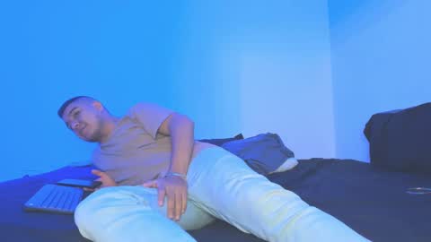 Christian Vanessa online show from September 2025 02:13:02 AM