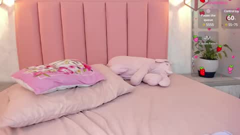  S U N N Y online show from March 2025 11:06:01 PM