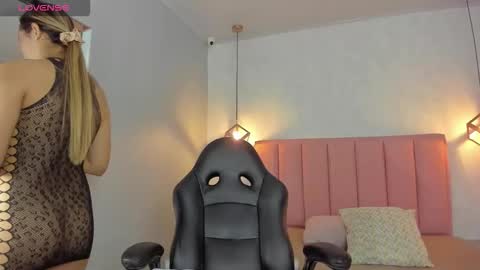  S U N N Y online show from March 2026 12:33:02 PM