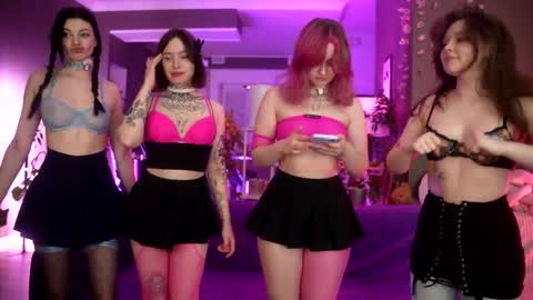 Snapshot of sunnyfia chatting on May 2026 01:24:02 AM Fia - TG - Mia - Alice - online show from May 2026 01:24:02 AM