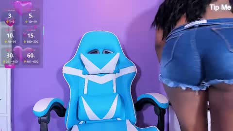      online show from February 2025 06:03:01 PM