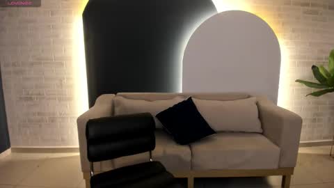 Sunny Rivers online show from March 2026 06:25:01 PM