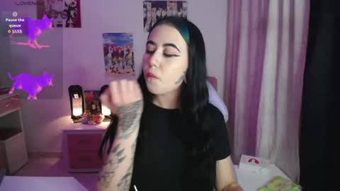 Snapshot of sunset_pienk chatting on June 2026 04:50:02 AM Sunset online show from June 2026 04:50:02 AM