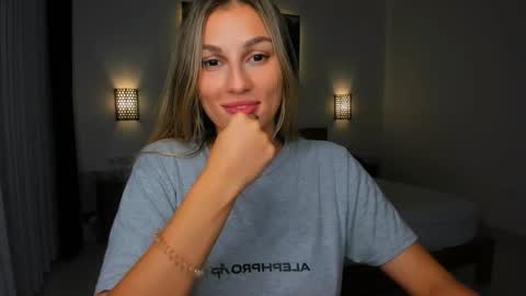 sunsetwithava online show from October 2025 12:39:02 PM