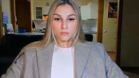 sunsetwithava online show from February 2026 07:01:01 PM