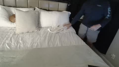 Ryan online show from November 2025 05:06:01 AM