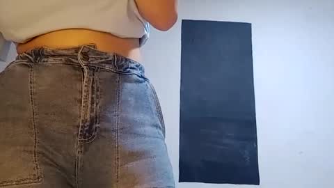 Annie online show from December 2024 01:03:01 AM