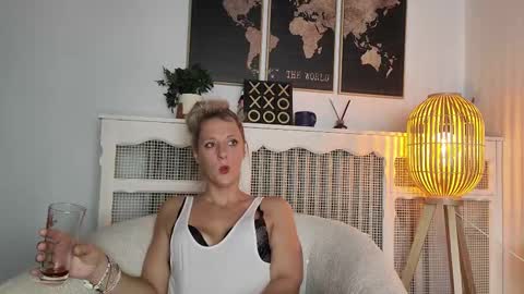 Ava online show from December 2024 01:14:01 AM