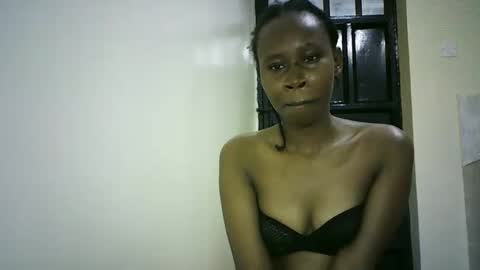 Snapshot of sunshine_g chatting on October 2025 09:06:01 PM Sunshine online show from October 2025 09:06:01 PM