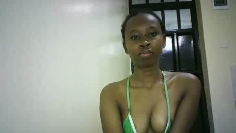 Snapshot of sunshine_g chatting on October 2025 06:48:01 AM Sunshine online show from October 2025 06:48:01 AM