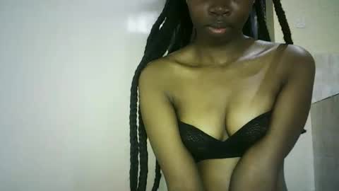 Snapshot of sunshine_g chatting on November 2025 12:43:01 AM Sunshine online show from November 2025 12:43:01 AM